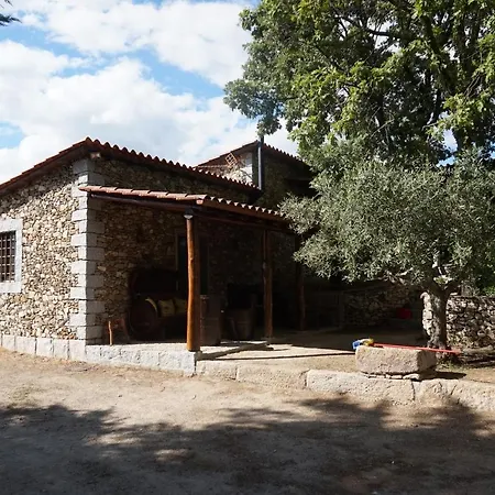 Quinta Dos Carvalhos * Vilarinho de Agrochao